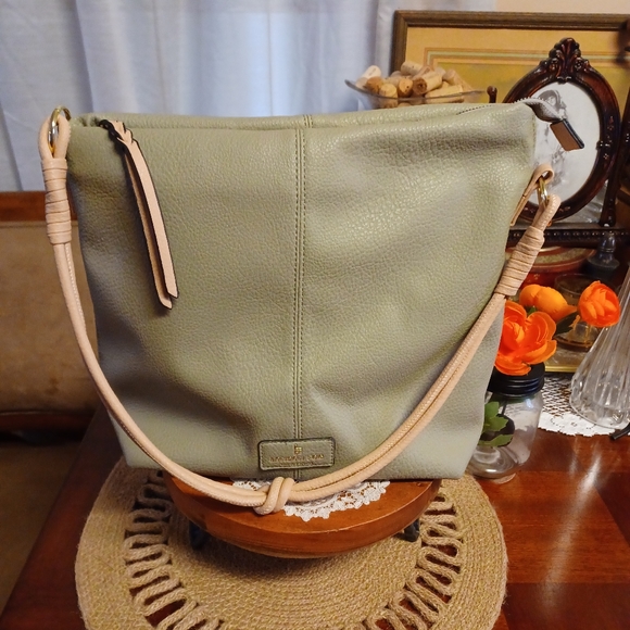London Fog Collection Sage Green/Cream/Tan Oversized Knotted Strap Bag 12" - Picture 2 of 16